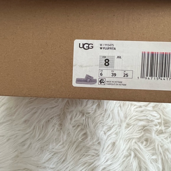 Brand new ugg platform slippers - Picture 3 of 4